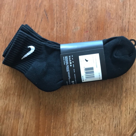 NWT 3-Pack Nike Socks (size 8-12 M or 10-13 W) - Picture 3 of 5